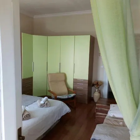 Apartment Apartman Roko & Luna
